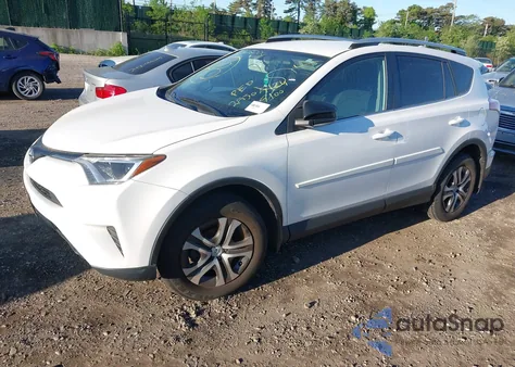 2016 Toyota Rav4 Le z USA, uszkodzony, nr VIN 2T3BFREV6GW511931